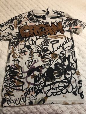 Evolution By Design ‘Cream’  Embroidered Tee Short Sleeve Size Small